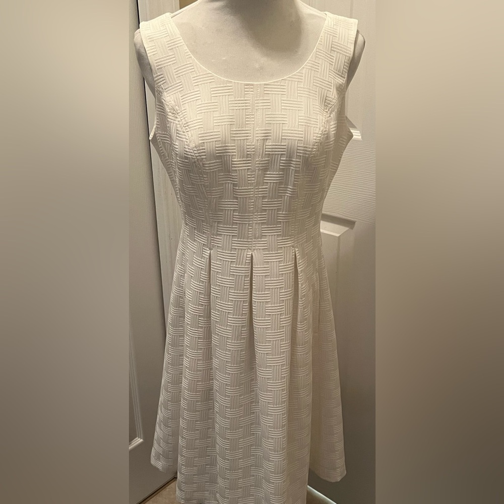 NWOT Nine West Elegant Tank Dress Womens Sz 6 Sleeveless Stretch Off White Color